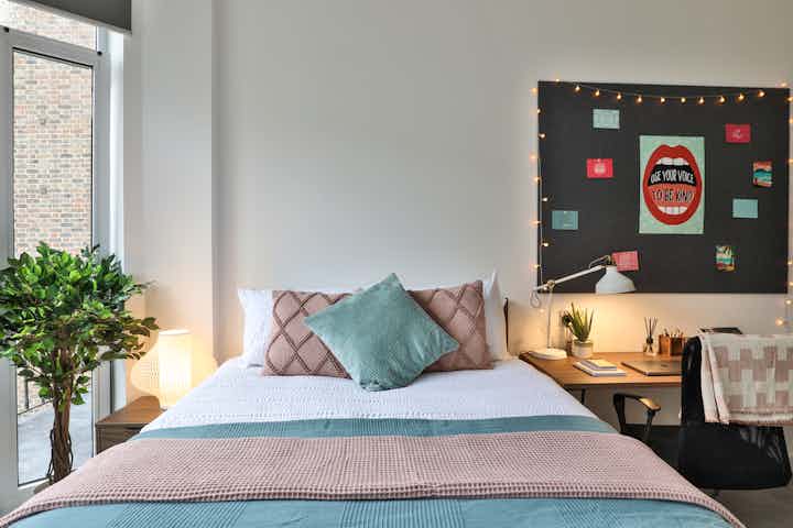 Standard Plus Studio - Bedroom