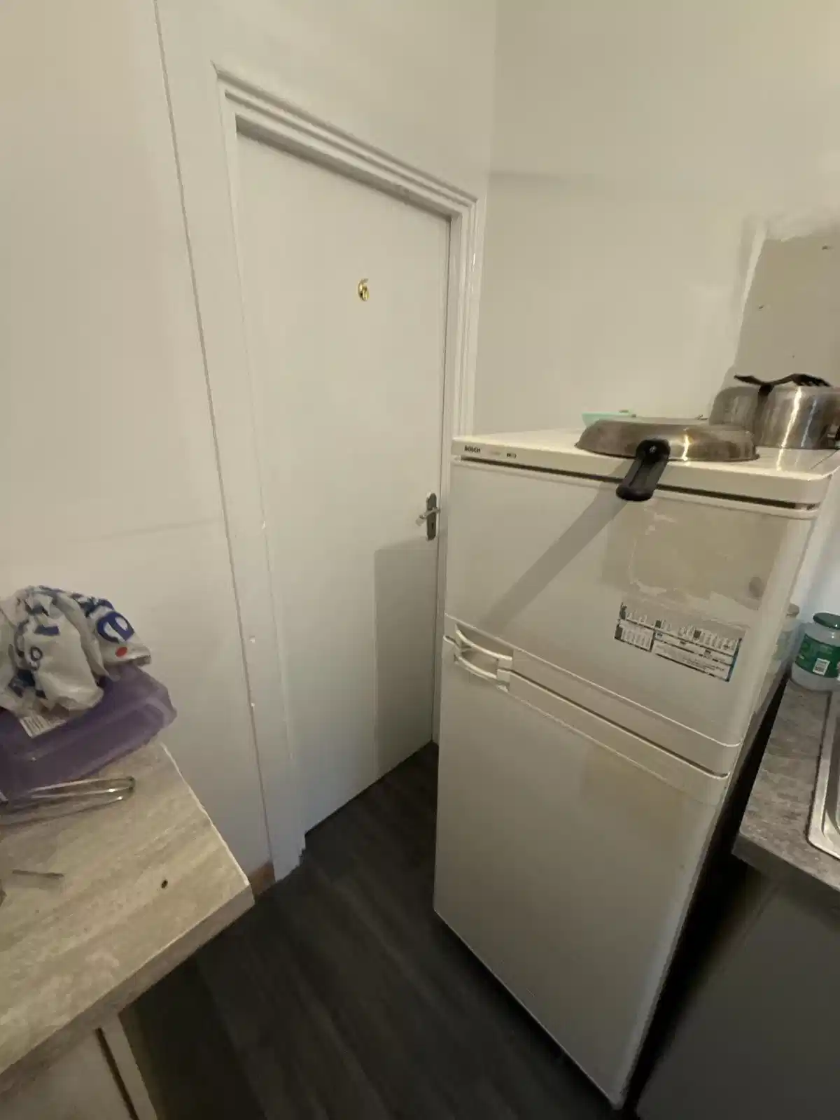 Room in a 8 Bedroom Apartment, Dermville, Old Dublin Rd, Stillorgan, Dublin A94 XN59 - Dublin, Ireland - Amenities
