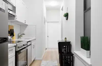 Third Ave Kips Bay, New York - New York City, New York, United States - Kitchen