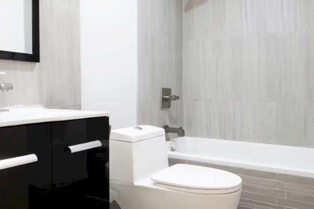 155 Meserole St, Brooklyn - New York City, New York, United States - Bathroom