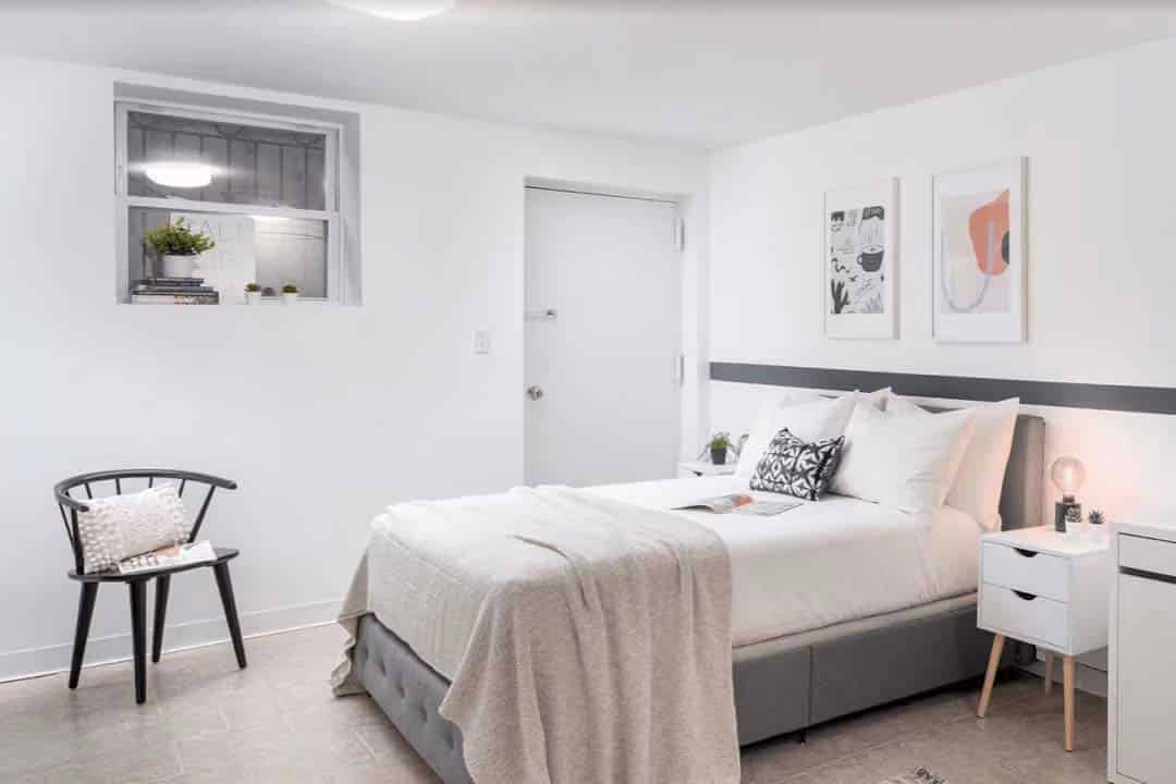 Bedroom?w=400&h=260&fit=crop&q=40&auto=format&trim=auto