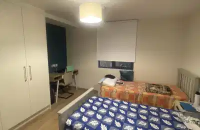 Room in a 2 Bedroom Apartment, 45 Ardhu, Roses Avenue, N Circular Rd, Kilrush, Limerick V94 RX72 - Limerick, Ireland - Bedroom