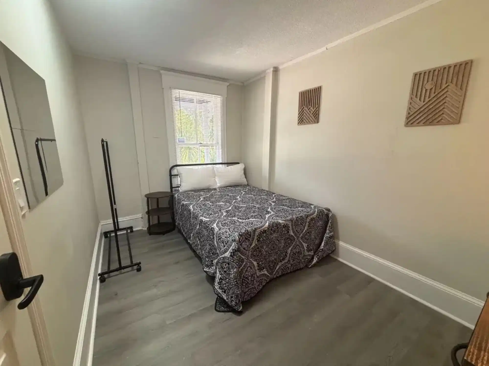PDP 32206, Jacksonville - Jacksonville, Florida, United States - #58386: Room in 5 Bed 2 Bath - Bedroom