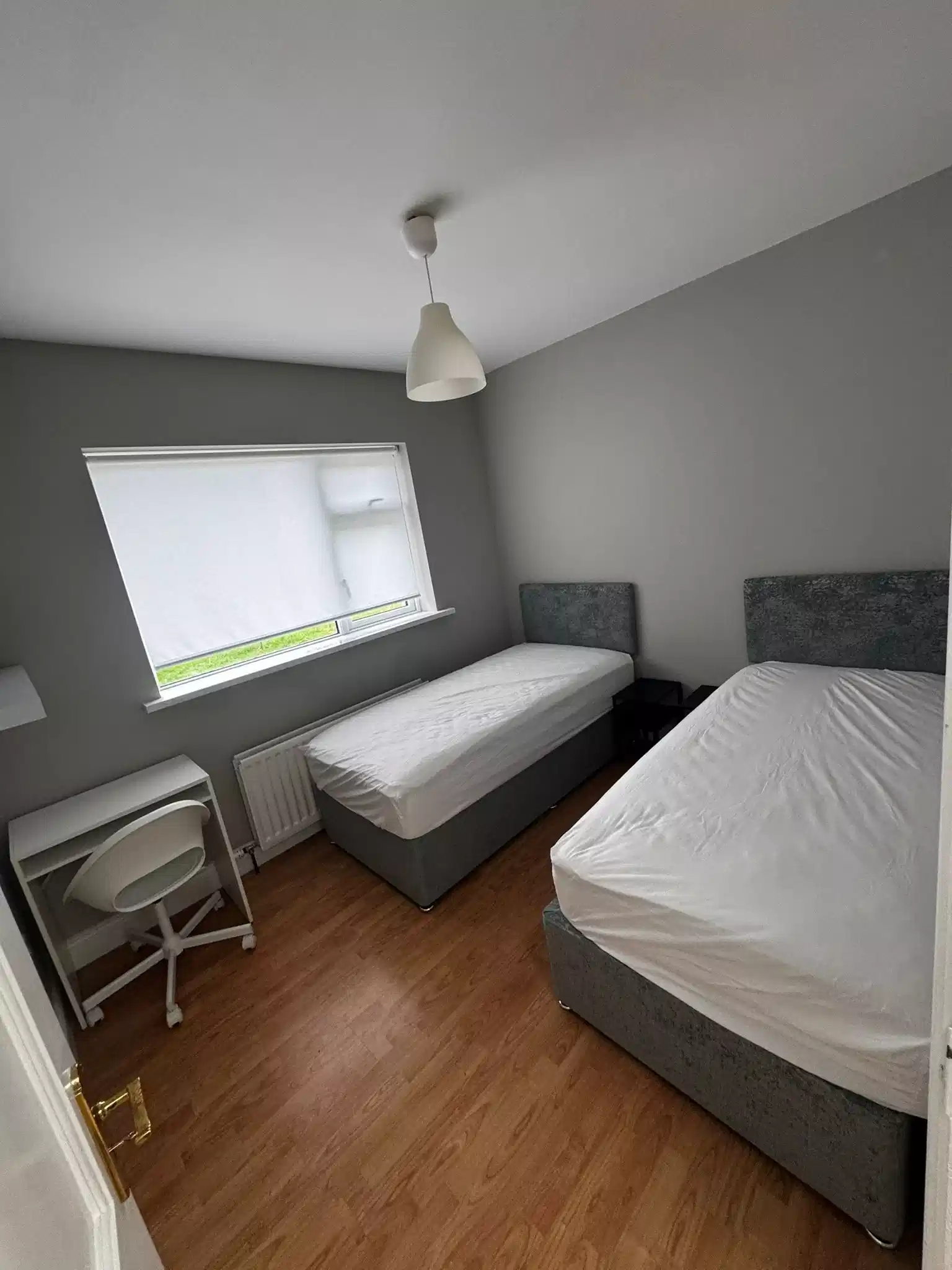 Amenities?w=400&h=260&fit=crop&q=40&auto=format&trim=auto