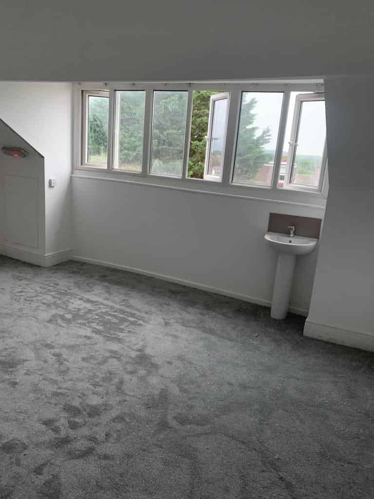 176 Downend Road, Bristol - Bristol, England, United Kingdom - Amenities