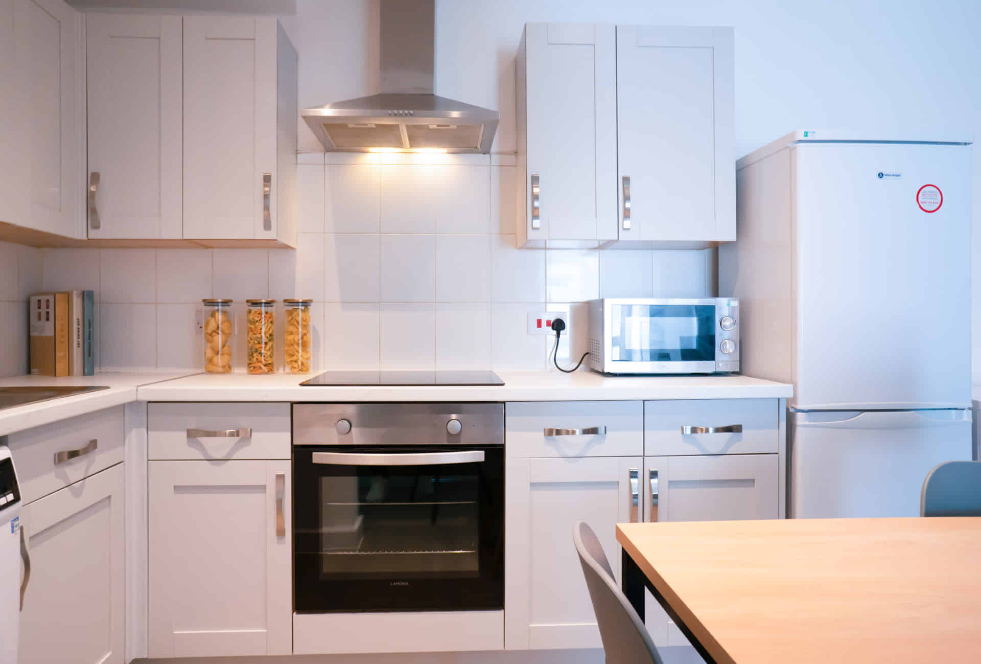 Kitchen?w=400&h=260&fit=crop&q=40&auto=format&trim=auto