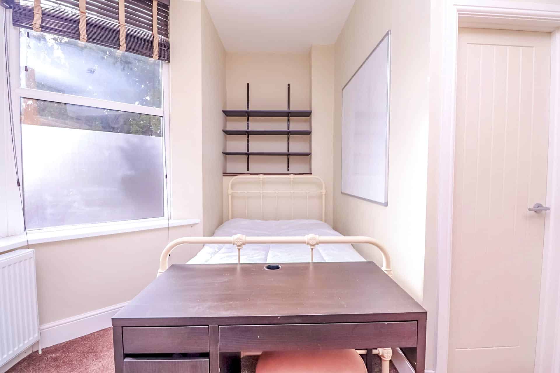 7 Bedroom 7 Bathroom Apartment - Bathroom?w=400&h=260&fit=crop&q=40&auto=format&trim=auto