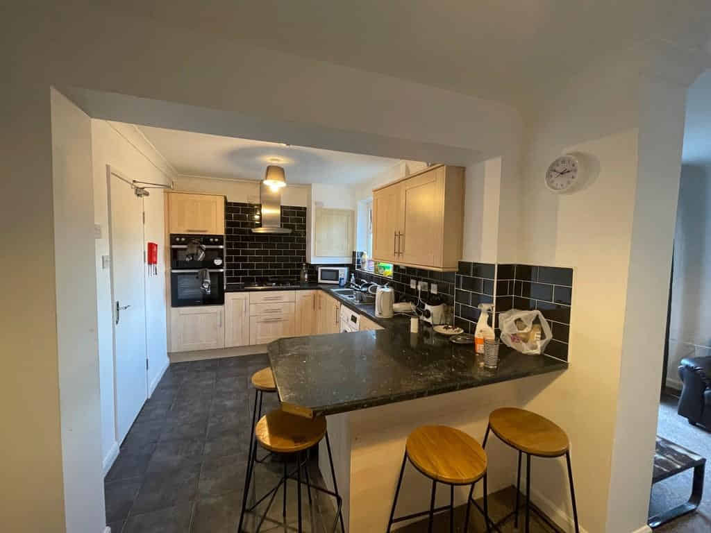 2 Cabourne Avenue, Lincoln - Lincoln, England, United Kingdom - Kitchen