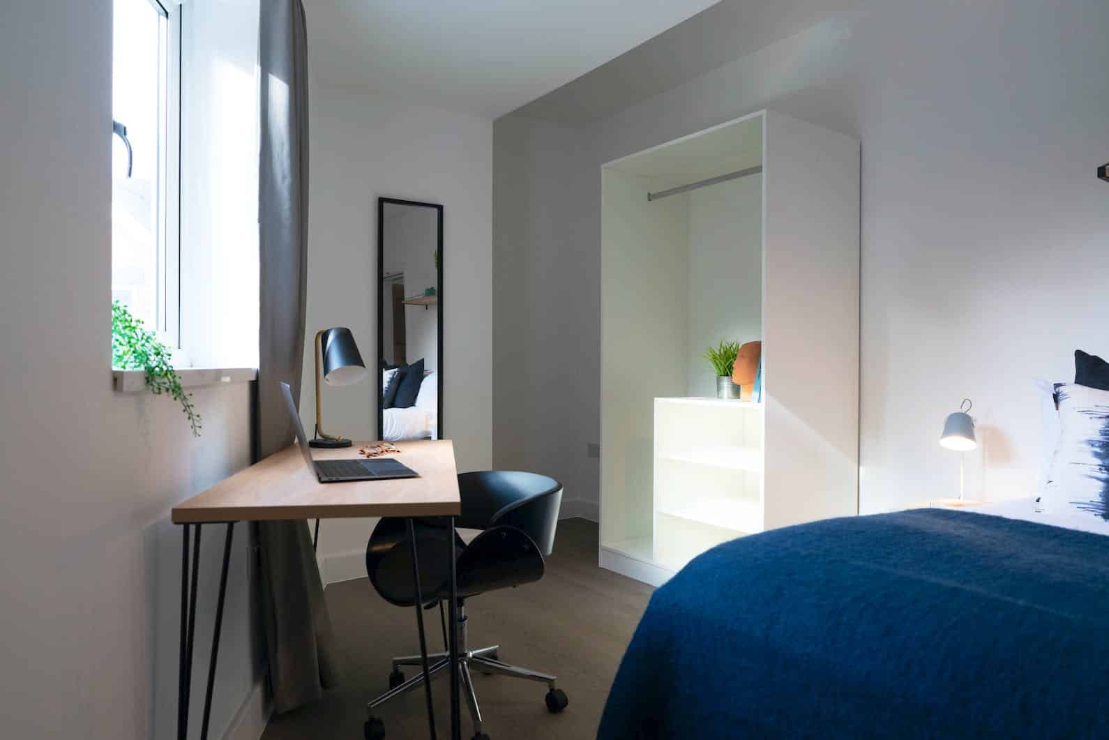 Amenities?w=400&h=260&fit=crop&q=40&auto=format&trim=auto