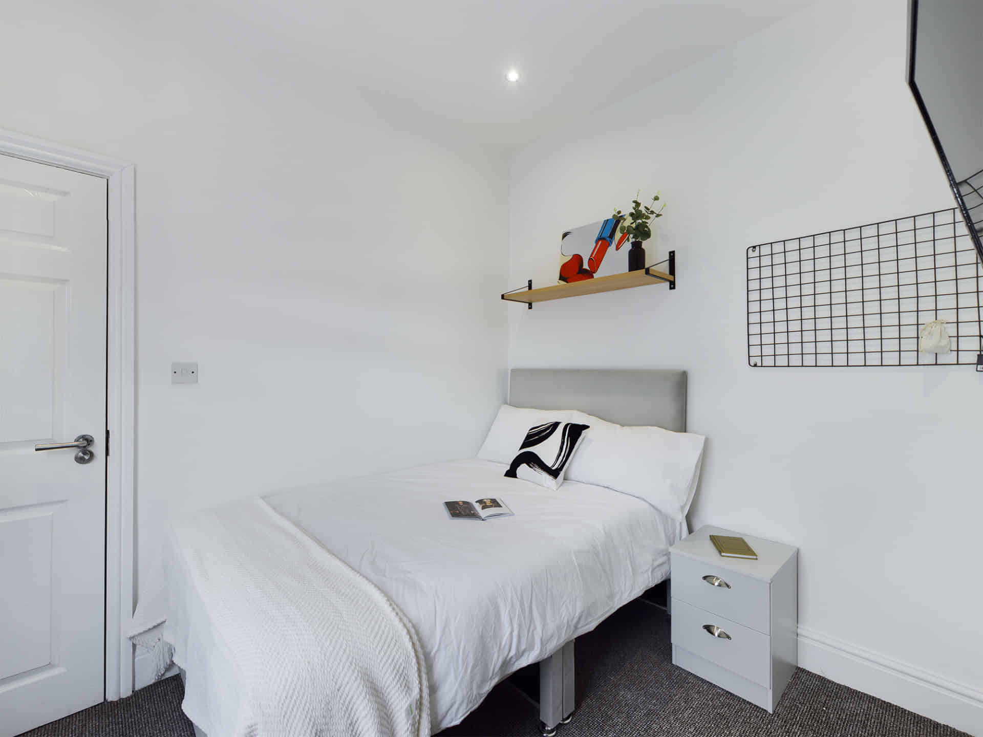 107 Hall Lane, Liverpool - Liverpool, England, United Kingdom - Bedroom