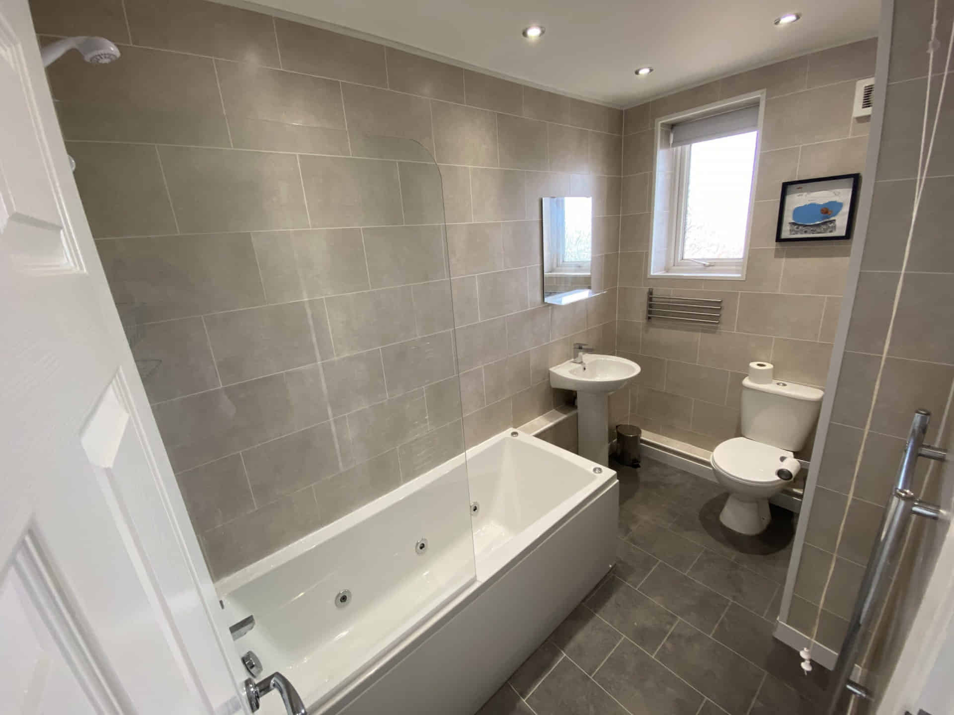 94,Minster Court, Liverpool - Liverpool, England, United Kingdom - Bathroom