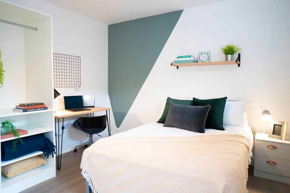 32 Monks Road, Lincoln - Lincoln, England, United Kingdom - 5 Bedroom  5 Bathroom Apartment - Bedroom