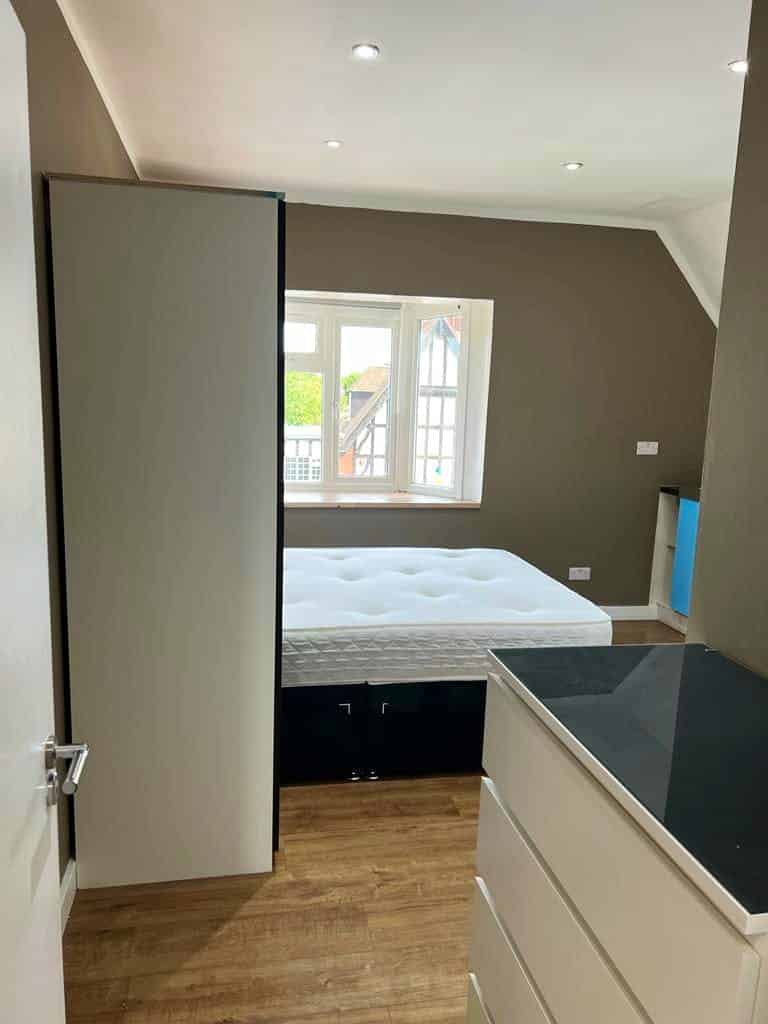 1 Bed Apartment - Bathroom?w=400&h=260&fit=crop&q=40&auto=format&trim=auto