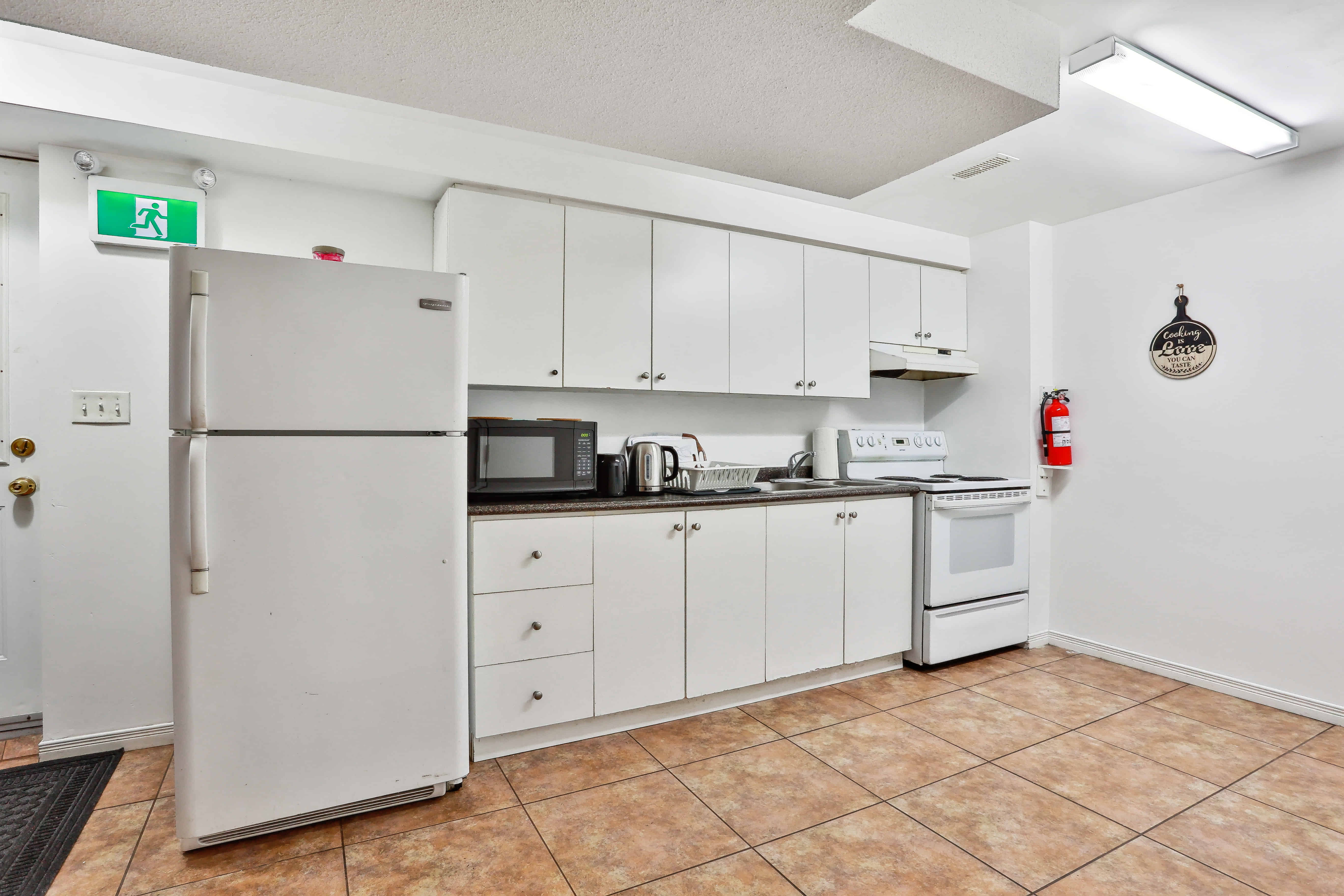 York Uni Village, Toronto - Toronto, Ontario, Canada - Kitchen