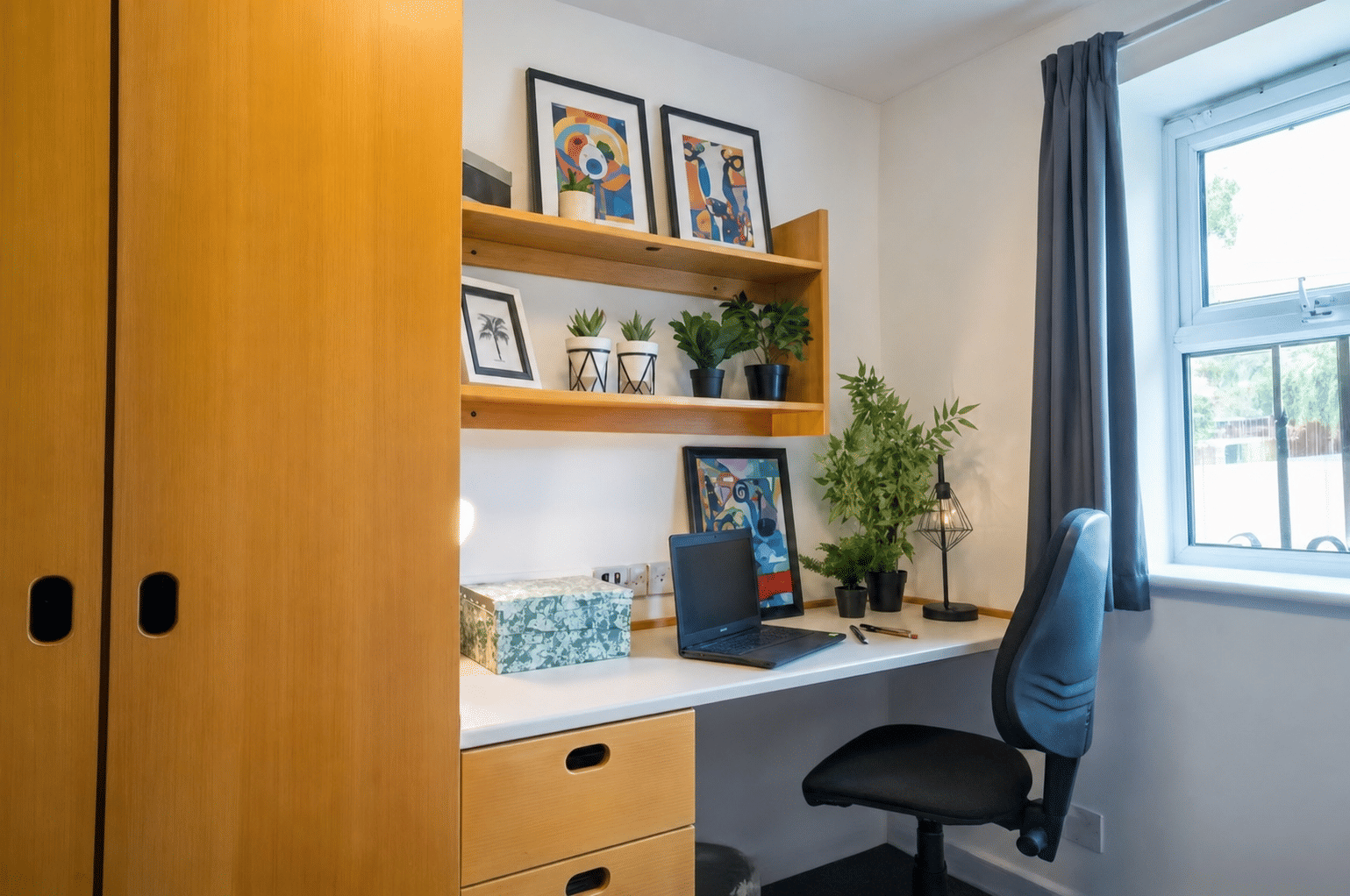 Amenities?w=400&h=260&fit=crop&q=40&auto=format&trim=auto