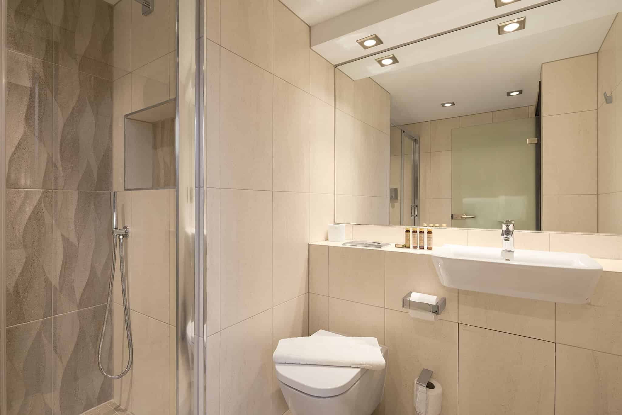 Manchester Exchange Studio Apartment, Manchester - Manchester, England, United Kingdom - Bathroom
