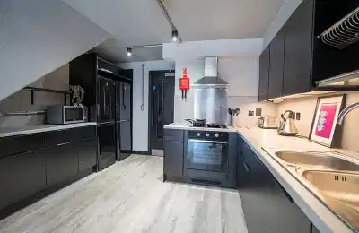 Hampden, Nottingham Trent University, Nottingham - Nottingham, England, United Kingdom - Kitchen