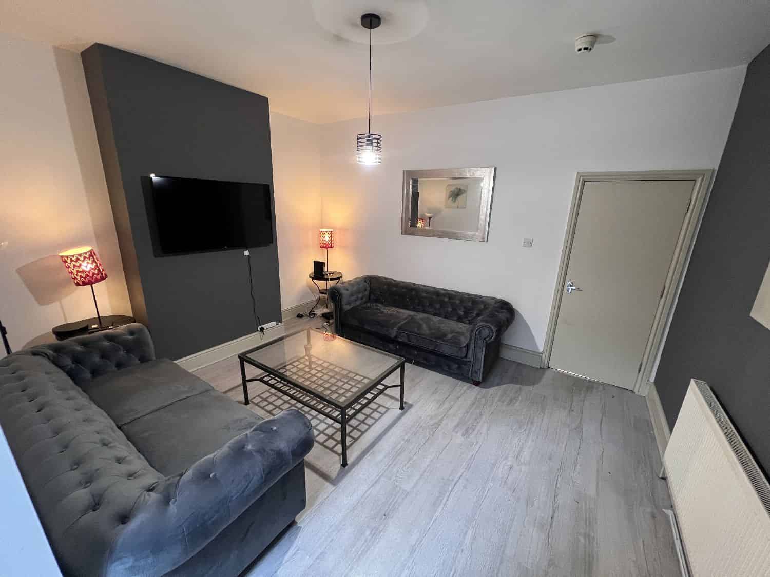 Link Road Edgbaston, Birmingham - Birmingham, England, United Kingdom - Amenities