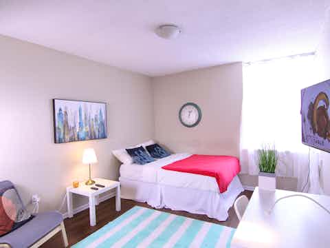Deluxe Room - Bedroom