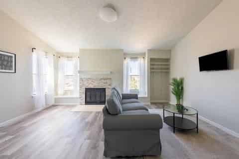 June Homes 78745, Austin - Austin, Texas, United States - Common Area