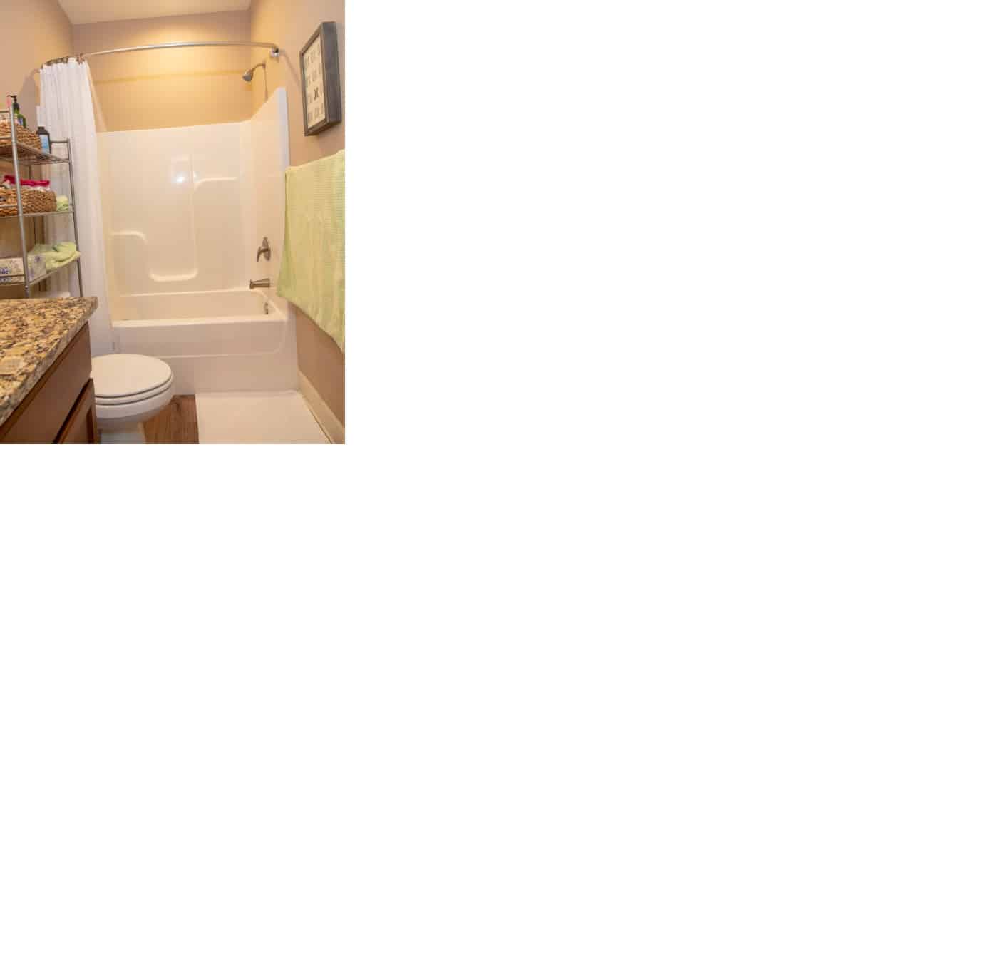 Exterior?w=400&h=260&fit=crop&q=40&auto=format&trim=auto