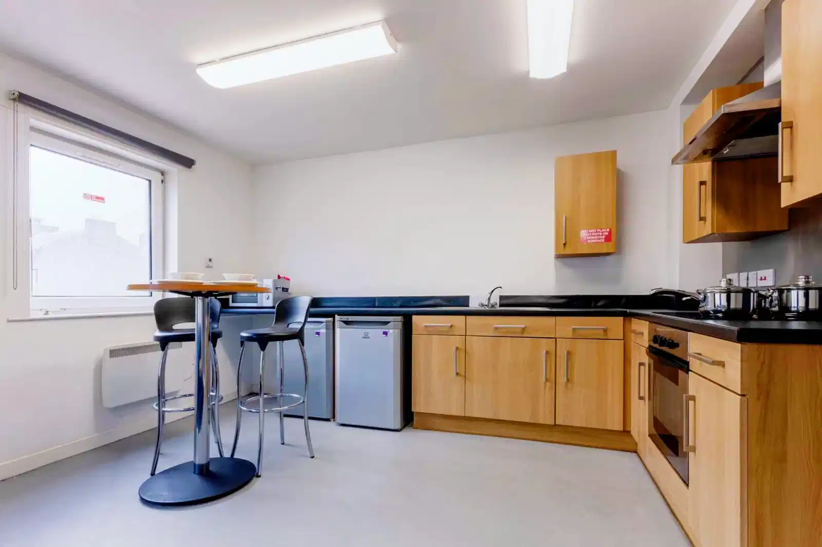 Linksfield House, Aberdeen - Aberdeen, Scotland, United Kingdom - Platinum Non – Ensuite - Kitchen