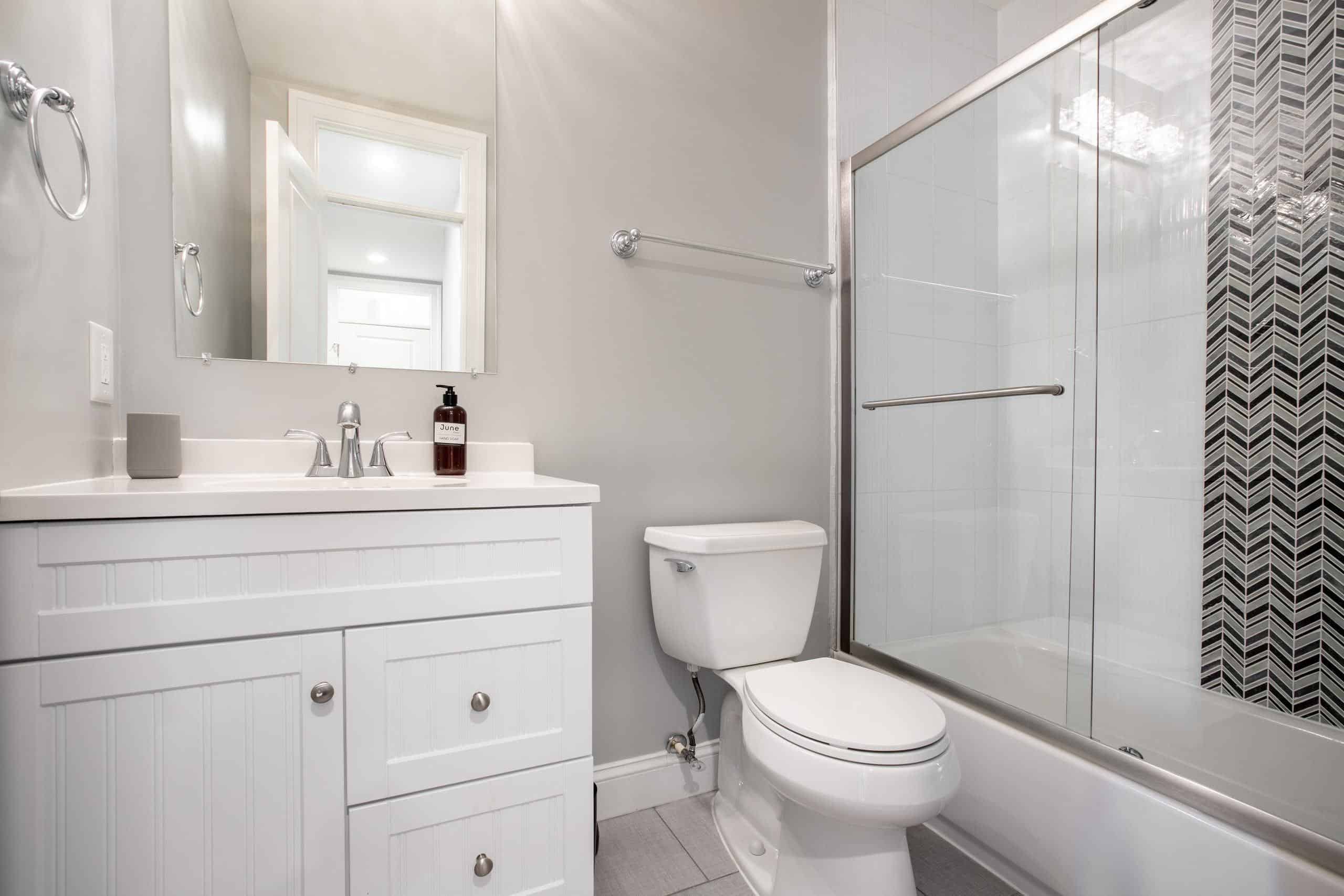 June Homes 20011, Washington DC - Washington DC, District of Columbia, United States - Bathroom