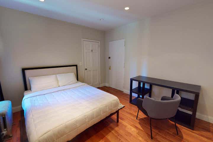 #705: East Harlem - Bedroom