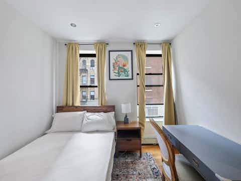#784: Upper West Side - Bedroom