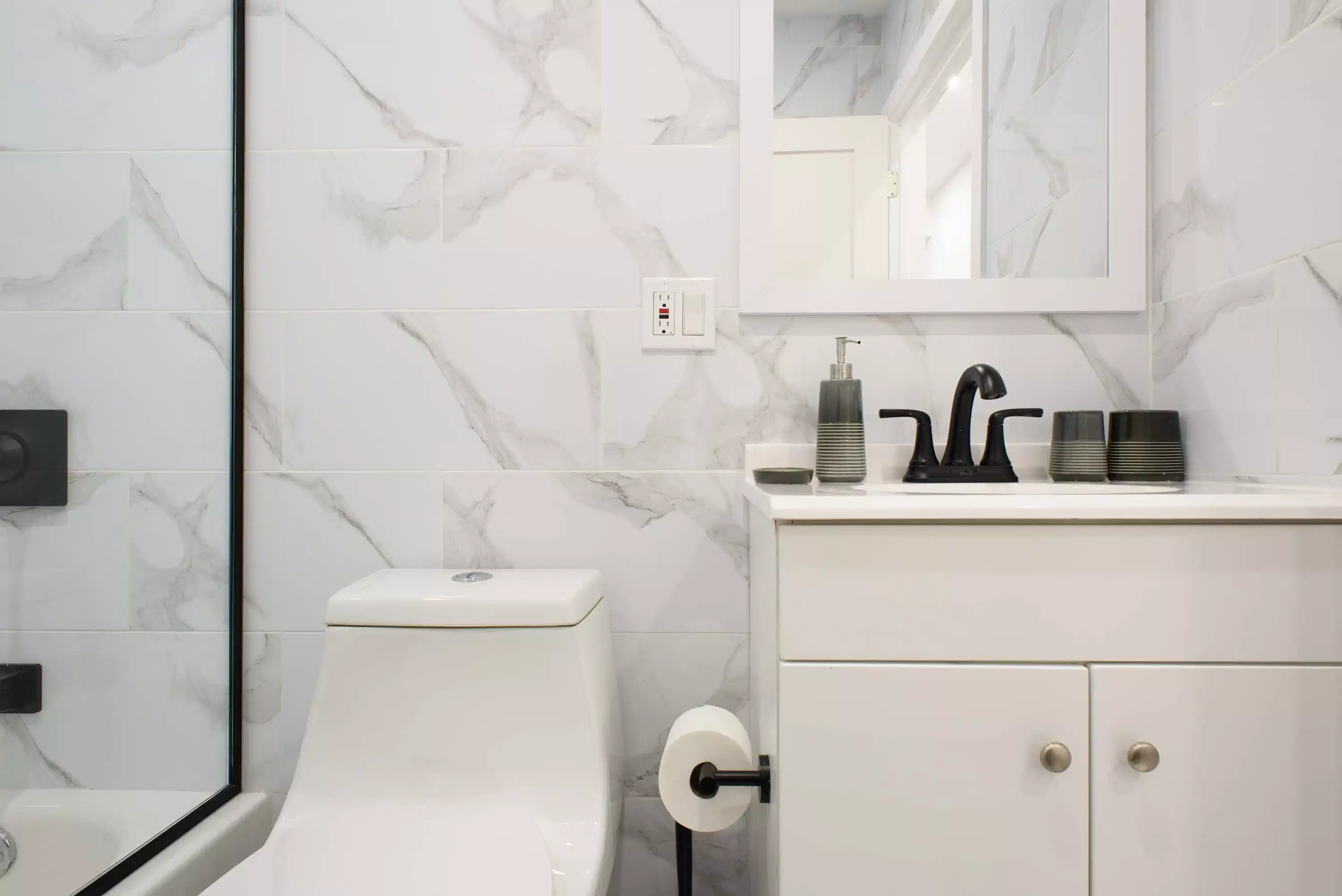 Amenities?w=400&h=260&fit=crop&q=40&auto=format&trim=auto