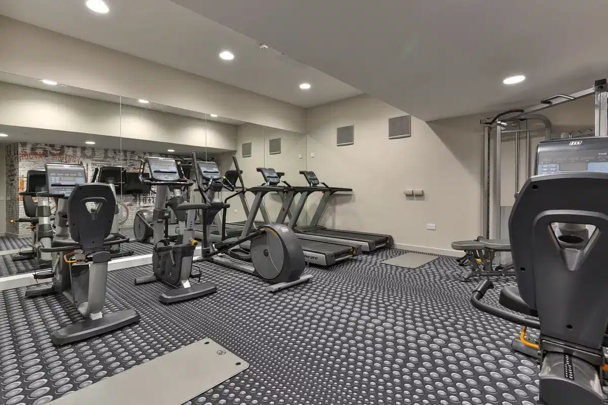 Willowbank, Glasgow - Glasgow, Scotland, United Kingdom - Amenities