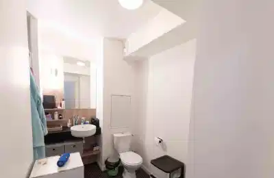 Amenities?w=400&h=260&fit=crop&q=40&auto=format&trim=auto