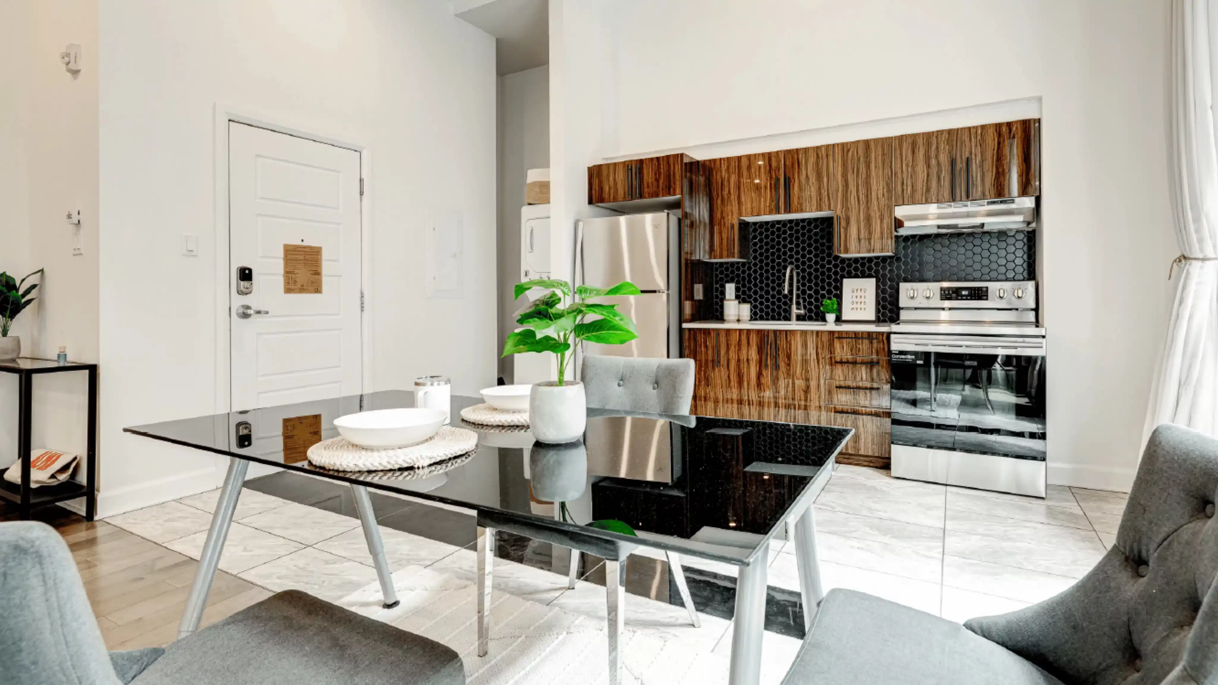 Kitchen?w=400&h=260&fit=crop&q=40&auto=format&trim=auto