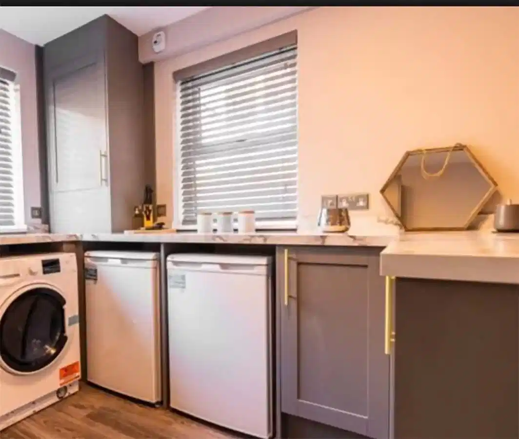 Halsbury Road, Kensington - Kitchen?w=400&h=260&fit=crop&q=40&auto=format&trim=auto