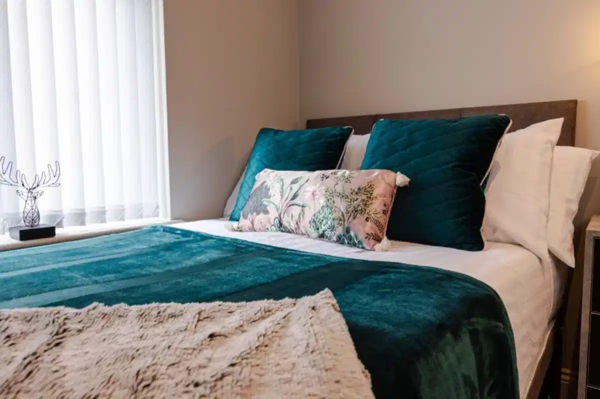 6 Bed Student Houses, Liverpool - Liverpool, England, United Kingdom - Empress Road - Bedroom