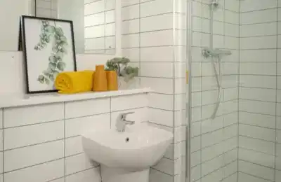 Vantage Point Bryan House, Wigan - Manchester, England, United Kingdom - 1 Bedroom House - Bathroom