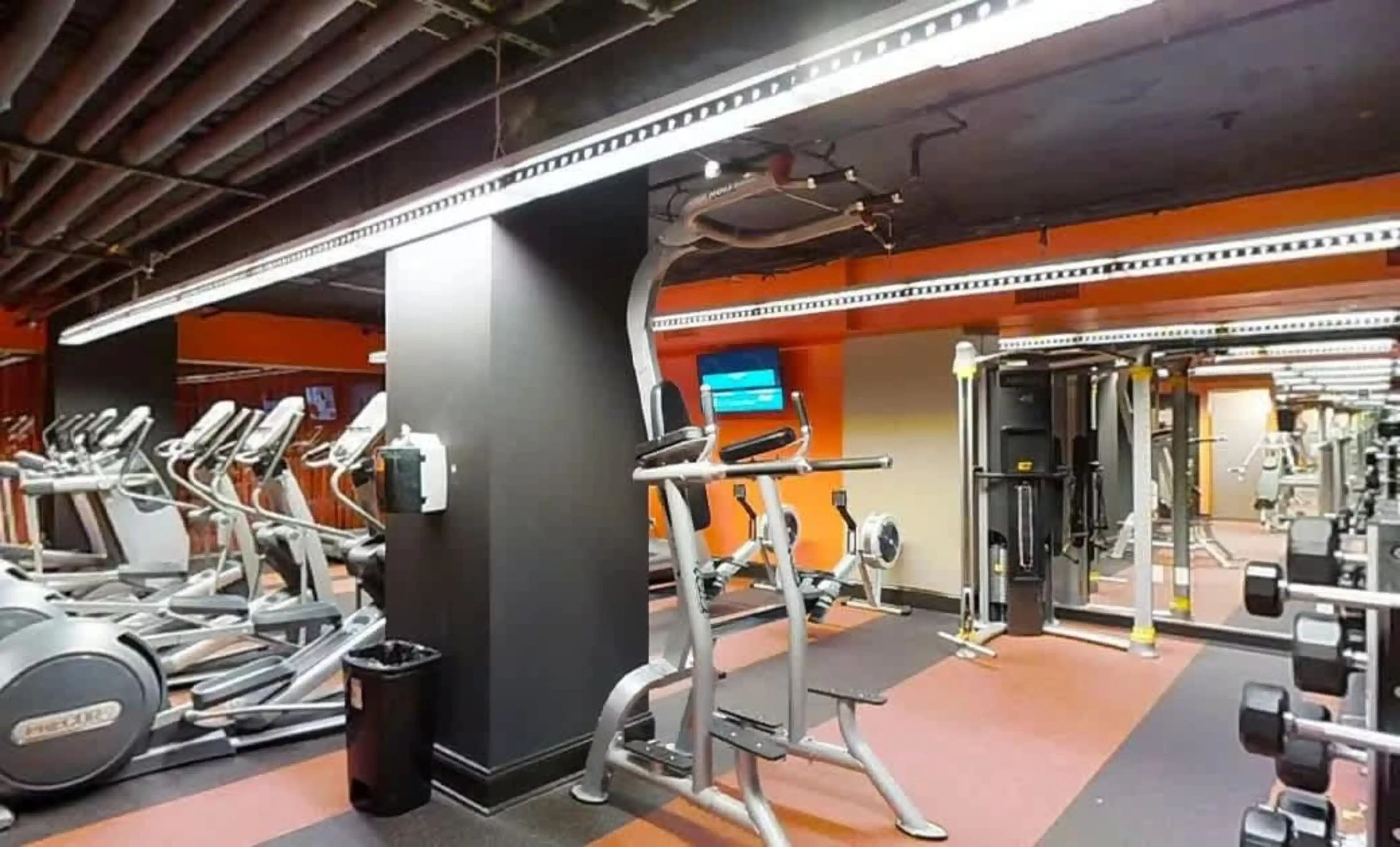 Coronado Lindell Tower East, St. Louis - St. Louis, Missouri, United States - Amenities