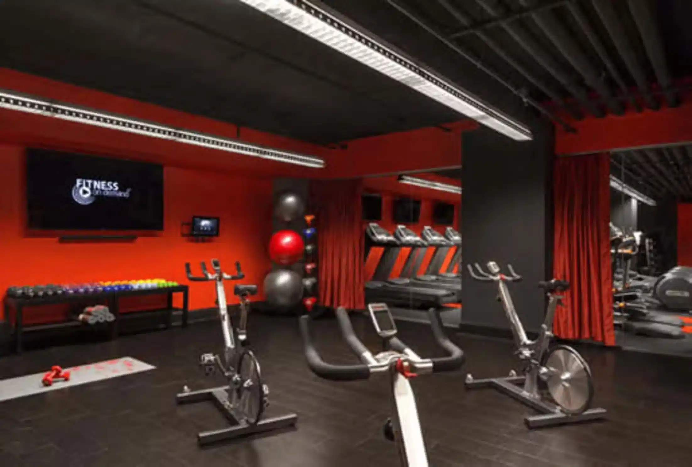Coronado Lindell Tower East, St. Louis - St. Louis, Missouri, United States - Amenities