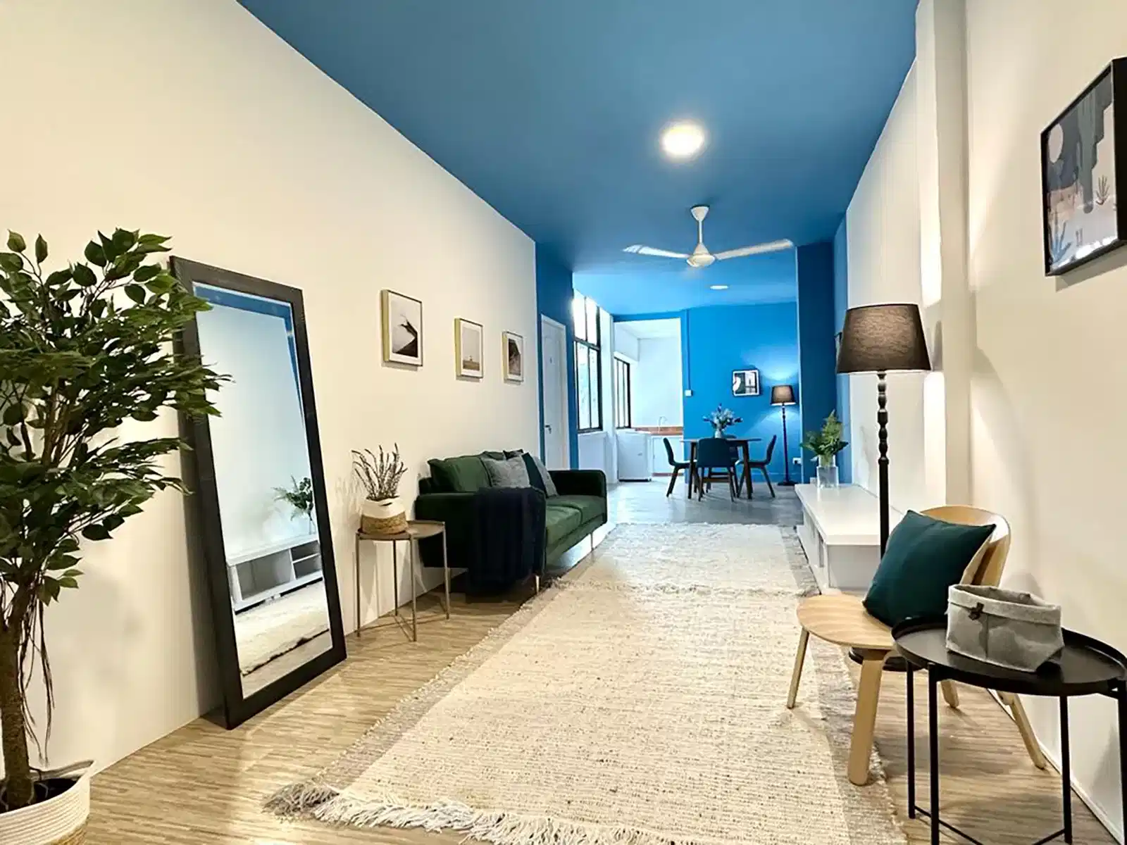 Room in a 4 Bedroom Apartment, 21B Lor 13 Geylang, Singapore 388664 - Singapore, Singapore - Common Area