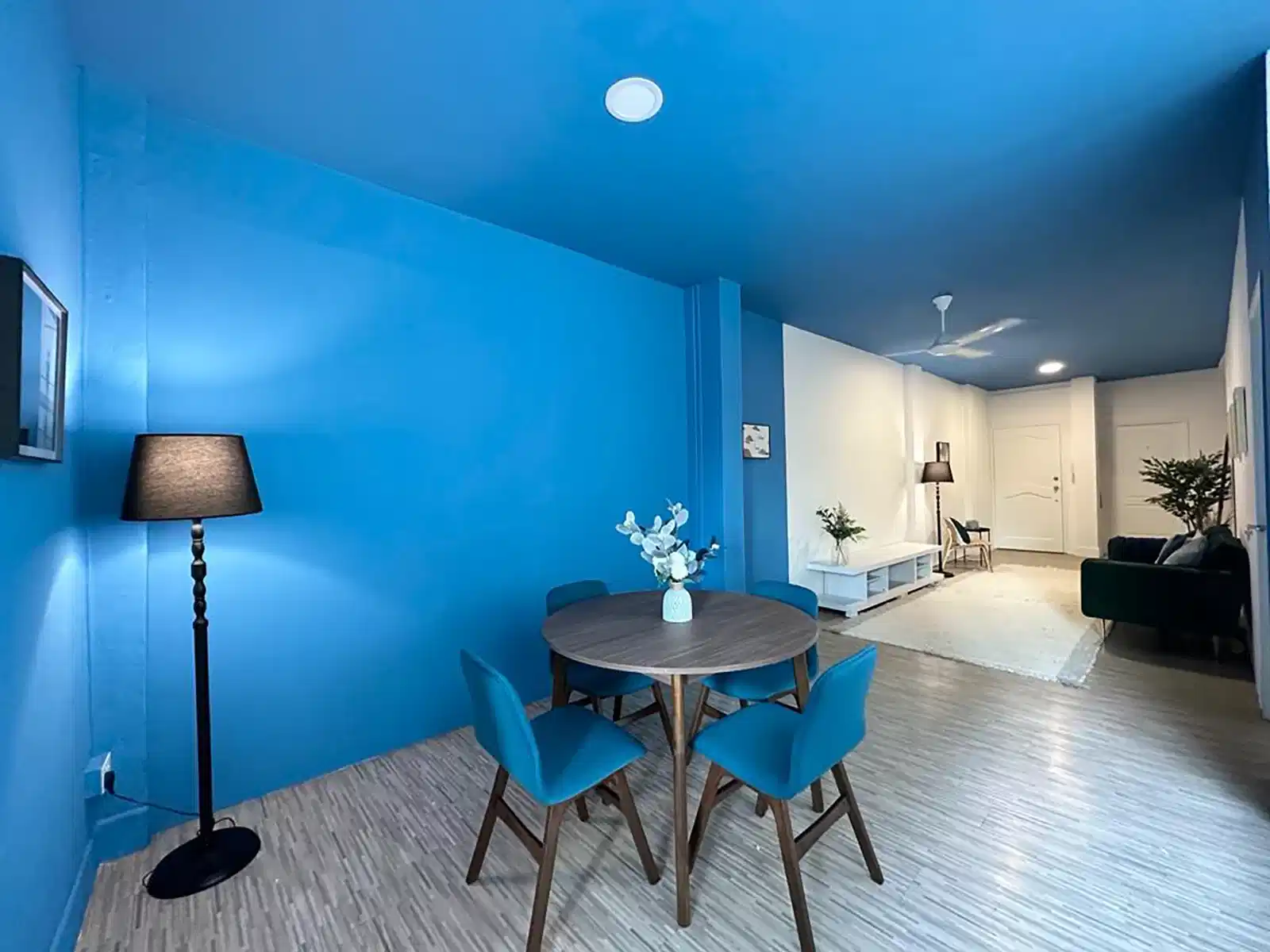 Common Area?w=400&h=260&fit=crop&q=40&auto=format&trim=auto