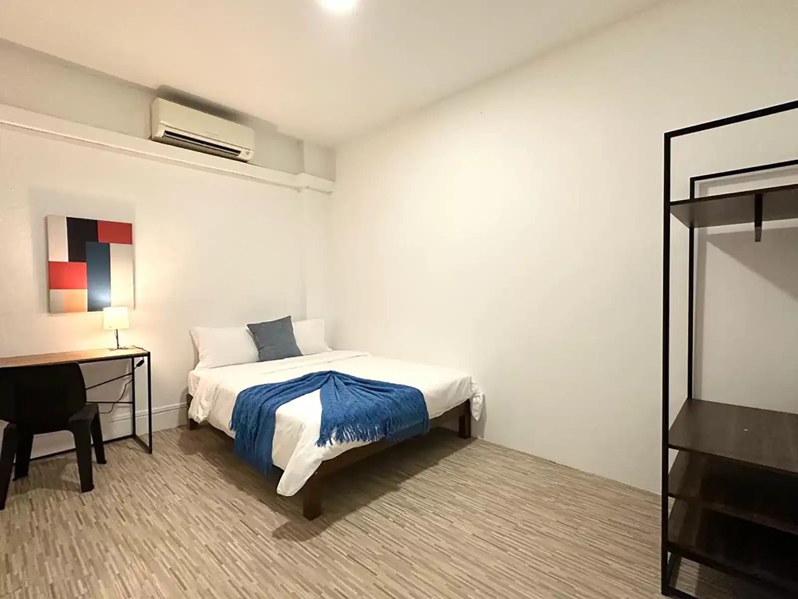 Amenities?w=400&h=260&fit=crop&q=40&auto=format&trim=auto