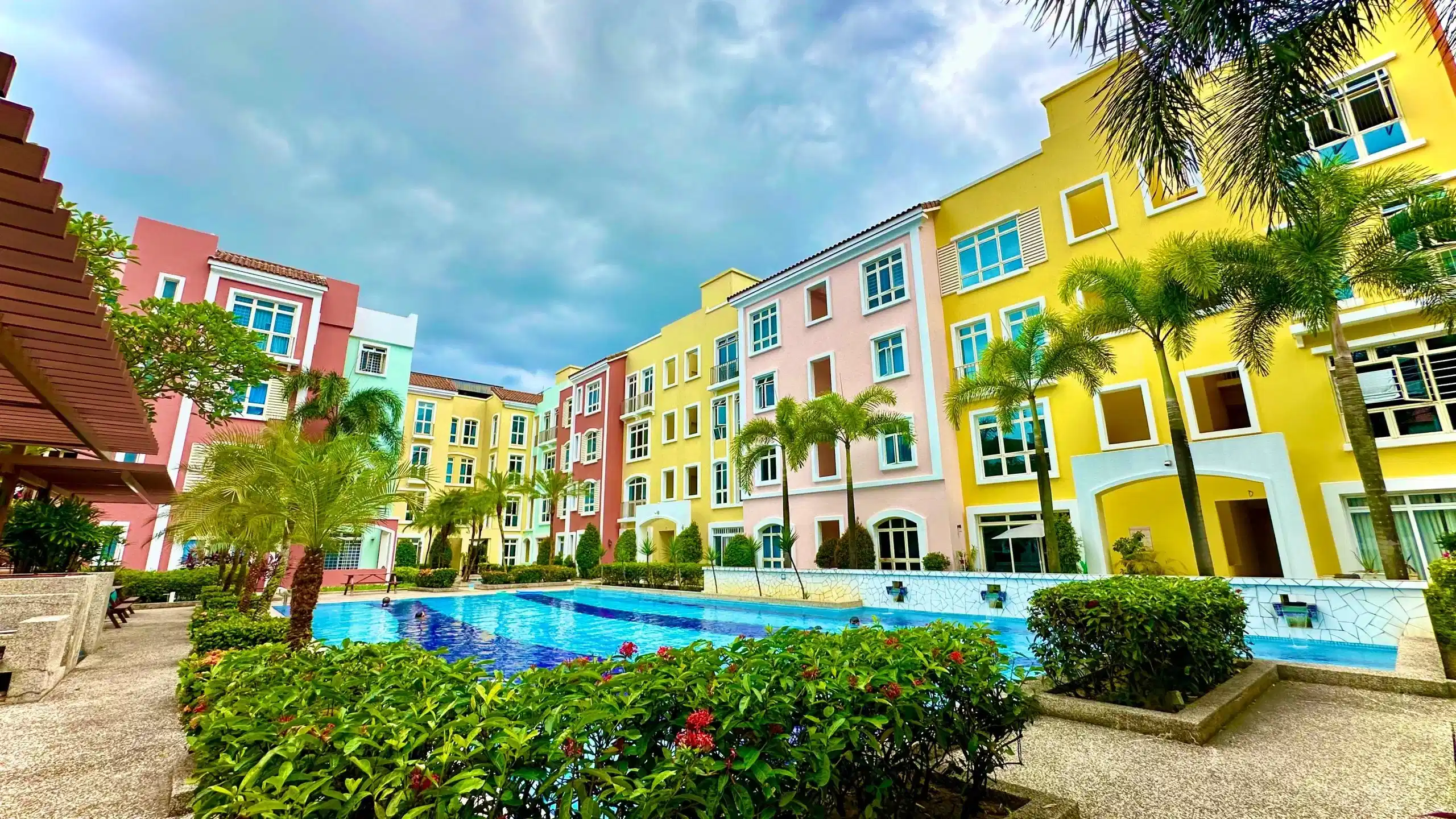 Room in a 2 Bedroom Apartment, 455 Bukit Timah Road, Singapore 259750 - Singapore, Singapore - Exterior
