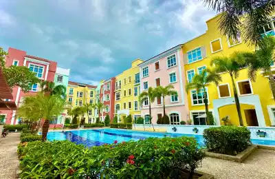 Room in a 2 Bedroom Apartment, 455 Bukit Timah Road, Singapore 259750 - Singapore, Singapore - Exterior