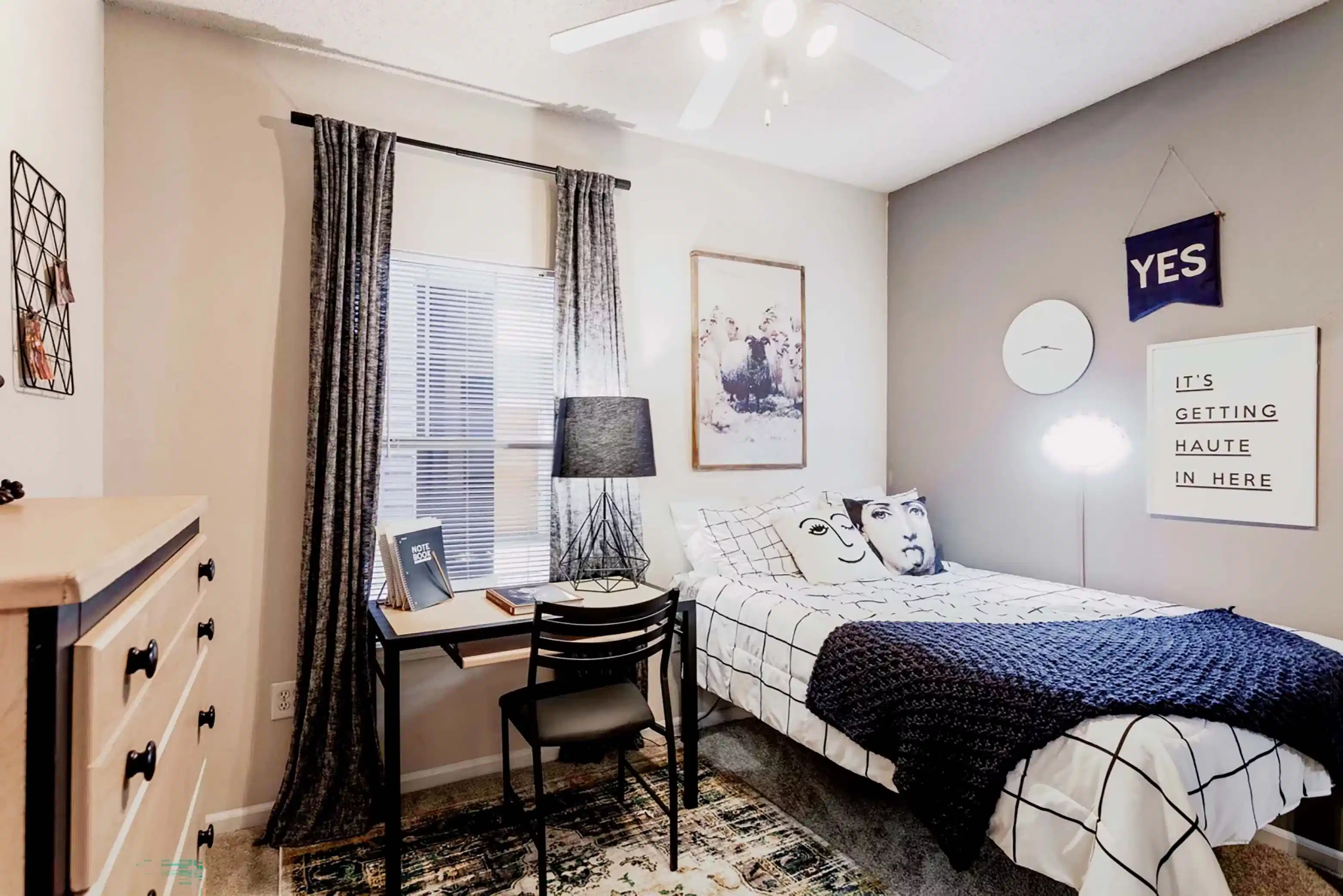 Amenities?w=400&h=260&fit=crop&q=40&auto=format&trim=auto