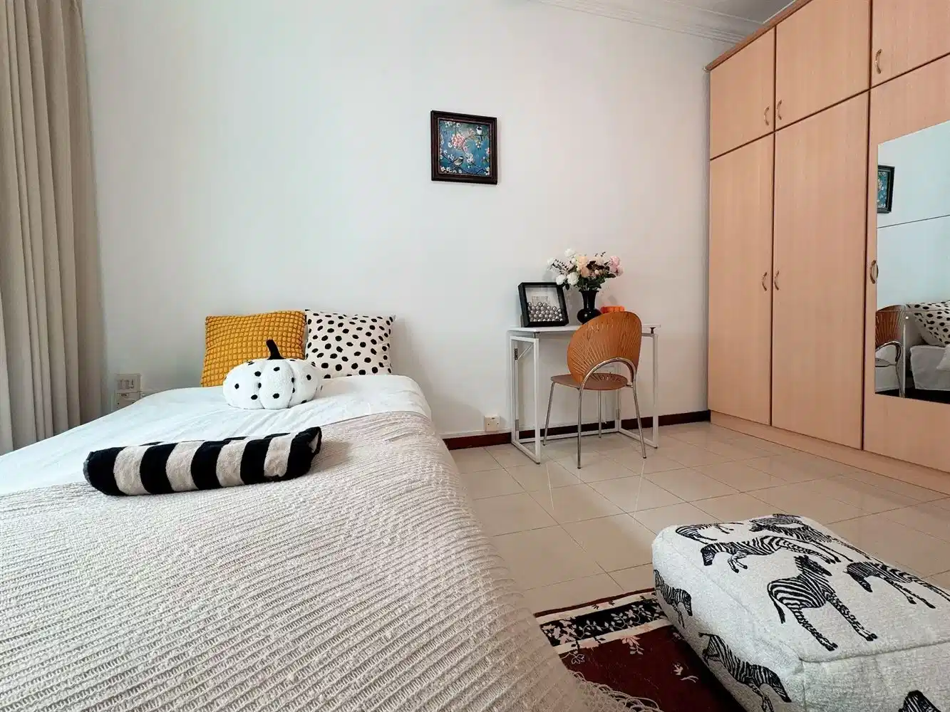 Singroost Singapore Barossa, Singapore - Singapore, Singapore - Deluxe Single Room - Shared Bathroom - Large Window - Bedroom
