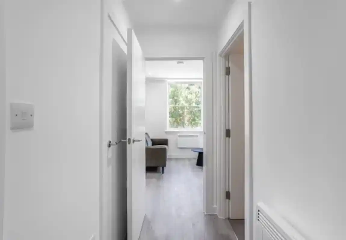 Kitchen?w=400&h=260&fit=crop&q=40&auto=format&trim=auto
