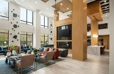 Standard Four Corners, Mansifeld - Mansfield Center, Connecticut, United States - Common Area