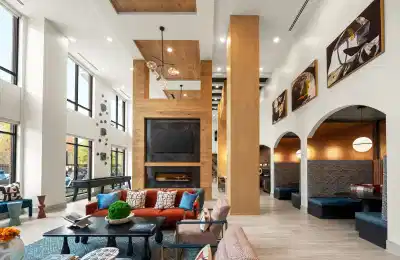 Standard Four Corners, Mansifeld - Mansfield Center, Connecticut, United States - Common Area