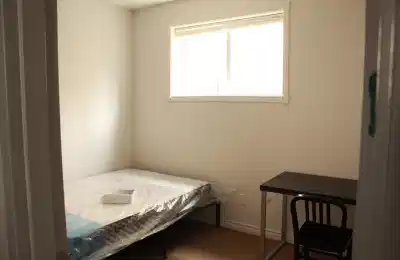 Sixty Two, Waterloo - Waterloo, Ontario, Canada - Bedroom