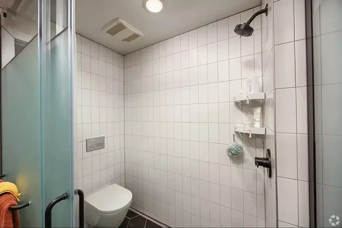 6Nineteen, San Diego - San Diego, California, United States - Bathroom